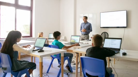 Cara Mengajar Mata Pelajaran Komputer Untuk Anak-Anak